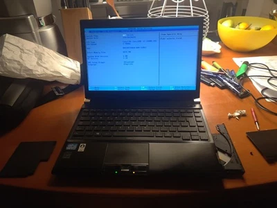 Notebook TOSHIBA  PORTEGE portègè R930 A Class - SSD 512 GB - RAM 8 GB - i5 vPro - Immagine 1 di 4