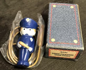 Ciondolo fischietto poliziotto avon junior 1982 nuovo con scatola vintage - Foto 1 di 5