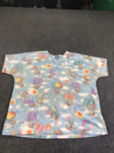 Scrub HQ Multicolor with Cats in Hot Air Balloons Size Medium with Pockets - Picture 1 of 9