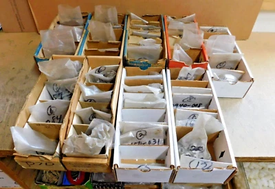 Lote grande, 604 unidades NOS OEM ROKON Trail-Breaker y RT340 TUERCAS PERNOS ARANDELAS TORNILLOS Foto 1 de 4