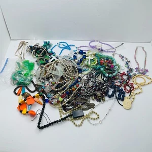 Junk Drawer Mixed Vintage Necklaces Lot Women’s Jewelry - Picture 1 of 8