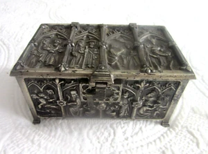 VINTAGE GOTHIC REVIVAL STIL METALL SCHMUCK SATULLE BOX BIBLISCHE SZENEN - Bild 1 von 13