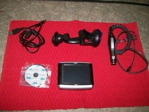 Magellan Maestro 3100 GPS Receiver Automotive Mountable - Picture 1 of 10