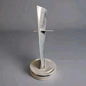 Ailette De Réacteur Uta Industrie Montée Sur Socle /aéronautique /déco Indus - Imagen 1 de 8