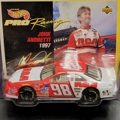 Fird Thunderbird 1997 RCA John Andretti Revell Foto 1 de 4