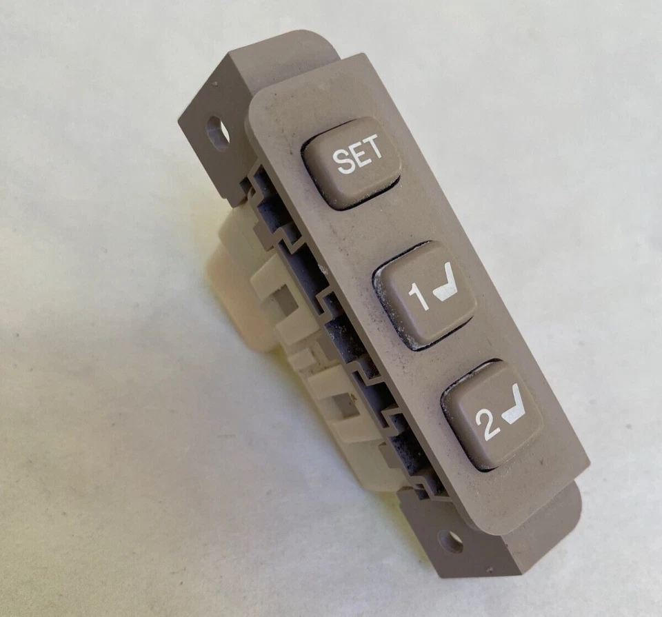 Переключатель памяти положение левого переднего сиденья подлинный 2000 2001 Lexus ES300 #156794 - Изображение 1 из 4