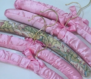 Lot/5 VTG Padded Satin Hangers Clothes Barbie Pink+ 1 Floral Bridal Boudoir - Picture 1 of 3