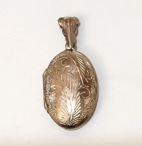 Vintage 1940s Retro Engraved Etched Sterling Silver 925 Floral Locket Signed - Picture 1 of 9