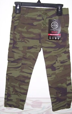 Boys Wrangler All Terrain Gear Green Army Camo Cargo Pants Sz 4 - Image 1 of 2