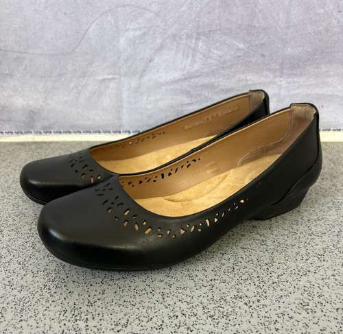 Scarpe Clarks UK 4 E vera pelle nere slip on punta tonda piatta occasione festa