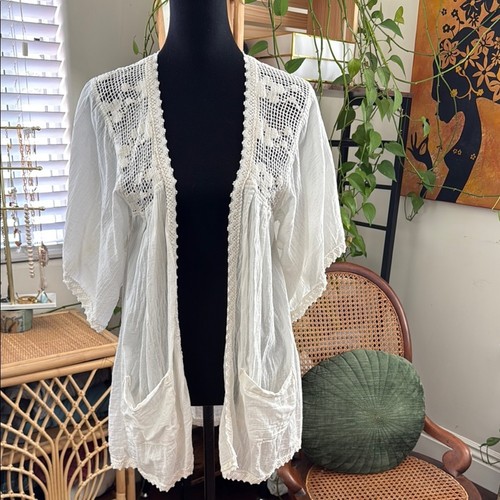 OFF WHITE Cardigan spolverino aperto davanti con dettagli in pizzo all'uncinetto bianco sporco senza marchio