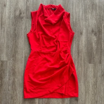 Mini Vestido Zara Cuello Drapeado Rojo Talla Grande Foto 1 de 4