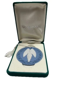 VINTAGE 1988 Wedgwood Jasperware "Angel" Christmas Ornament - Made in ENGLAND - Picture 1 of 4