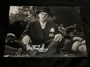 BEN KINGSLEY Signed 8x10 SCHINDLER'S LIST MOVIE Photo AUTOGRAPH - Picture 1 of 1