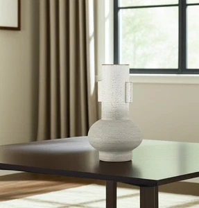 Vaso da tavolo in metallo bianco sporco e oro 13" - Foto 1 di 5