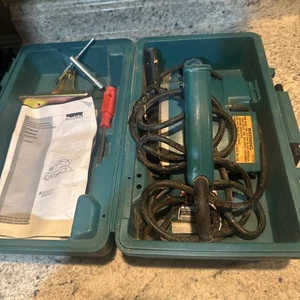 Makita KP0800 6,5 Verstärker 3-1/4 Zoll Kabelhobel Set mit Werkzeugkoffer - Bild 1 von 6
