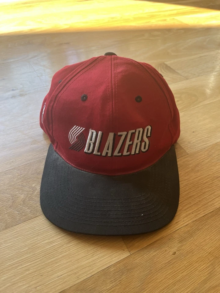 Chapéu Snapback Vintage Portland Trail Blazers Especialidades Esportivas Sombra 1996 Draft - Imagem 1 de 3