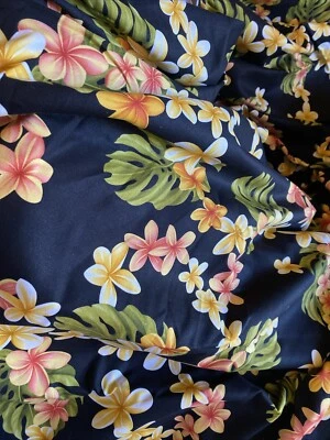 "Tela de algodón pesada con estampado hawaiano negro floral Plumeria 6 m 60"" de ancho" Foto 1 de 4