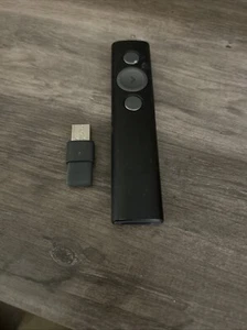 Logitech Spotlight Wireless Presentation Remote Control with USB - Photo 1/2