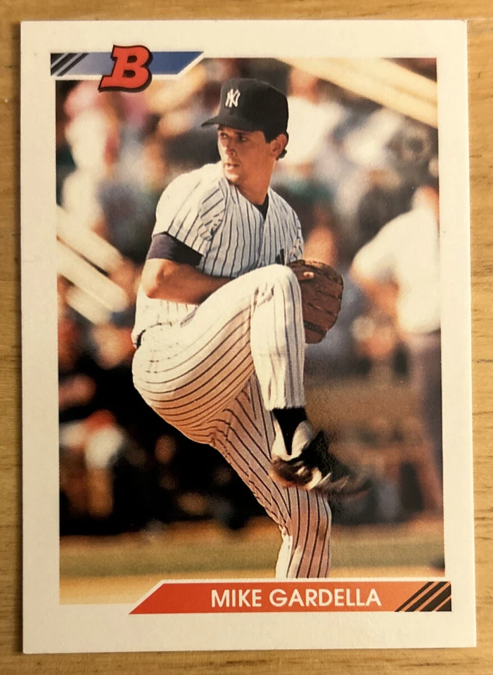 1992 年 Bowman Mike Gardella 新秀卡 RC #52 洋基队投手 O/C & Corner Dings — 第 1/2 张图片