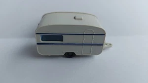 WIKING 1/87 - Wohnwagen Knaus - Reise Anhänger in weiß - Bild 1 von 5