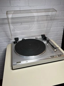 JVC L-A10 Turntable Vinyl Record Player Auto Return Belt Driven Tested Works ✅ - Picture 1 of 12