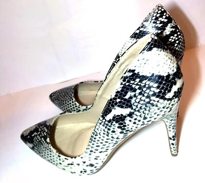 High Heel Pointed Toe 4.5in Stiletto Pumps Snake US 11 (168) - Image 1 of 4