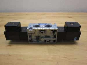 Kuroda Pneumatisches Magnetventil RCD2408 - Bild 1 von 1