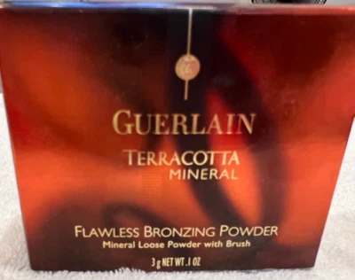 NEW Guerlain TERRACOTTA Mineral Flawless Bronzing Powder with Brush 01 LIGHT - Image 1 of 4