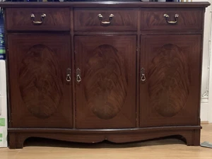 antique furniture cabinet - Picture 1 of 1