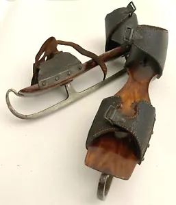 Antikes Paar Schlittschuhe Holz New England signiert Douglas Rogers Conn. - Bild 1 von 10