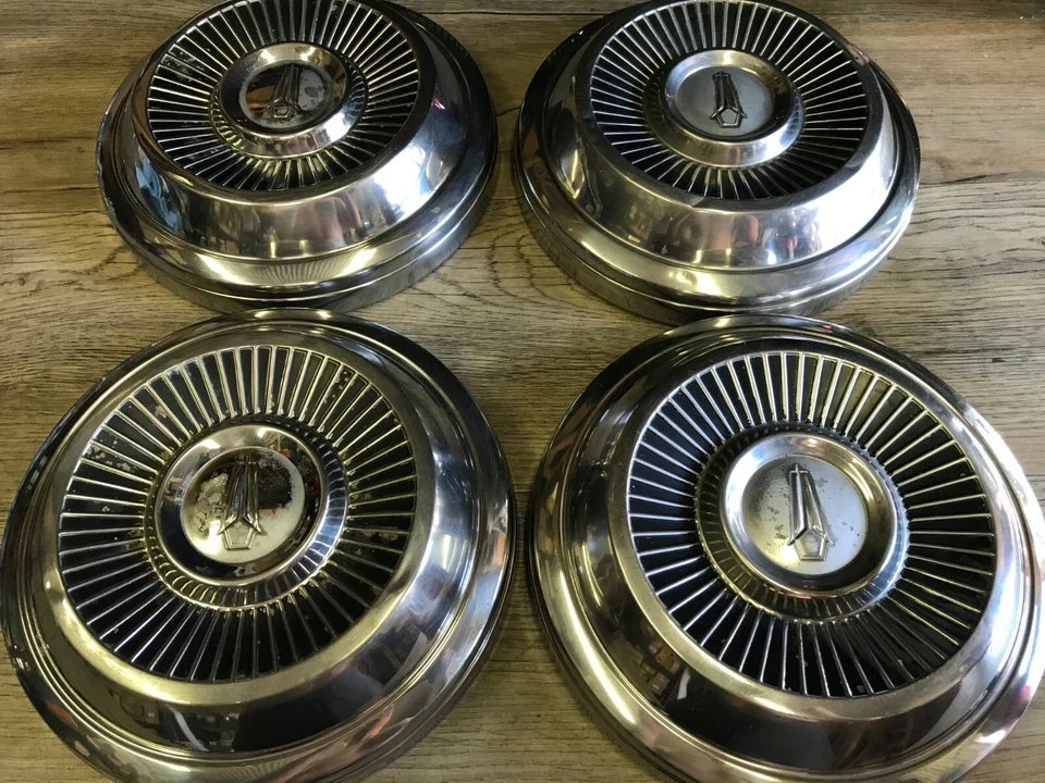 1967 67 PLYMOUTH GTX B КОРПУС Б/У СОБАКА ТАРЕЛКА СТУПИЦЫ КОЛПАЧОК КОМПЛЕКТ OEM - Изображение 1 из 4