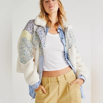 BlankNYC Mujer’s Parche Flor Sherpa Vellón Forrado Chaqueta Talla Pequeña Foto 1 de 4
