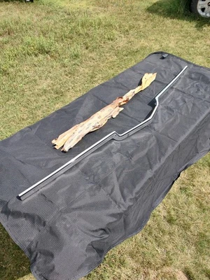 N.O.S. Ford Galaxie 500 1971 1972 OEM capó moldura nuevo ¡Muy bonito! Foto 1 de 4