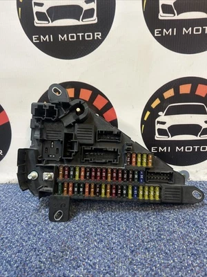 Bmw 5 series E60 E61 2008 diesel rear power distribution fuse box 913883001 - Image 1 of 4