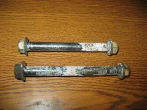 1989 XR250R LOWER ENGINE MOUNT HANGER BOLTS HONDA XR 250 R 90108-KK0-000 - Bild 1 von 3