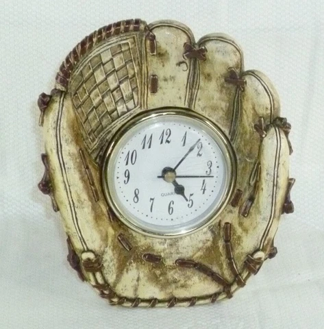 Working Quartz Clock in Resin Baseball Glove Cover