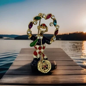 Vintage Brosche Anstecknadel goldfarben & Emaille Jonglier Clown unsigniert - Bild 1 von 3