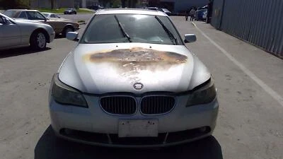 Защелка задней двери для правостороннего пассажира 04 05 06 07 BMW 530I - Изображение 1 из 4