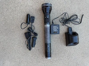 Streamlight SL-20X Rechargeable Flashlight, used with Charger, Red Cone - works - Picture 1 of 2