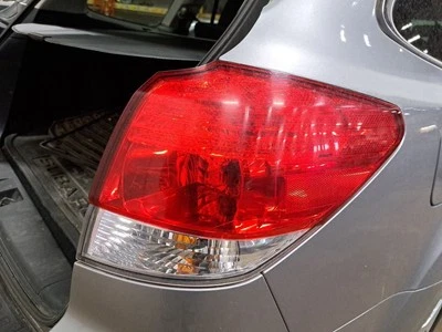 Lámpara trasera lateral Rh pasajero Legacy Outback 2010 Sku#4124096 Foto 1 de 4