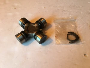 07 Chevy S10 Universal Joint P534G With Rings No Box - Picture 1 of 4