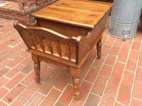 Vtg Mid-Century Heywood Wakefield End Table Magazine Rack W / Storage -Very Good Cover