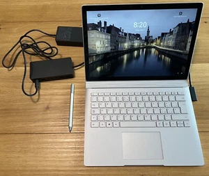 Microsoft Surface Book 2 13,5" i7 ram 16GB ssd 1TB + Surface Dock + Surface Pen - Foto 1 di 3
