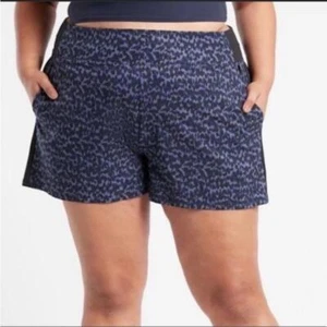 Athleta Women's Brooklyn Printed Shorts Size 20 Black Navy NEW - Picture 1 of 11