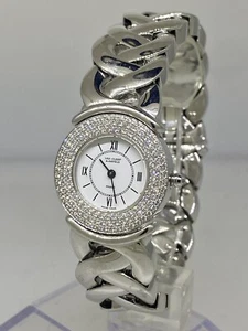 Van Cleef & Arpels Clásico Oro Blanco Diamante Bisel Pulsera Reloj Mujer - Picture 1 of 11