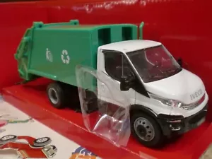NEW RAY 1/36 - IVECO DAILY - nettezza urbana - Foto 1 di 2