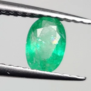 0.36 CT - Natural Zambian Emerald Nice Luster Green Gem Oval Shape - 8402 - Picture 1 of 2