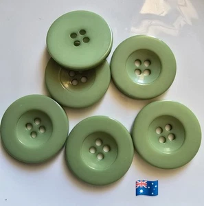 10pcs Green 30mm Resin Large 4 Hole Round Buttons - Picture 1 of 1