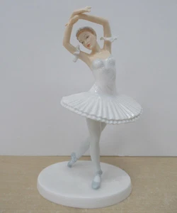 Figura Royal Doulton, Bailarina Rusa HN5567 Edición Limitada 943 - Imagen 1 de 8